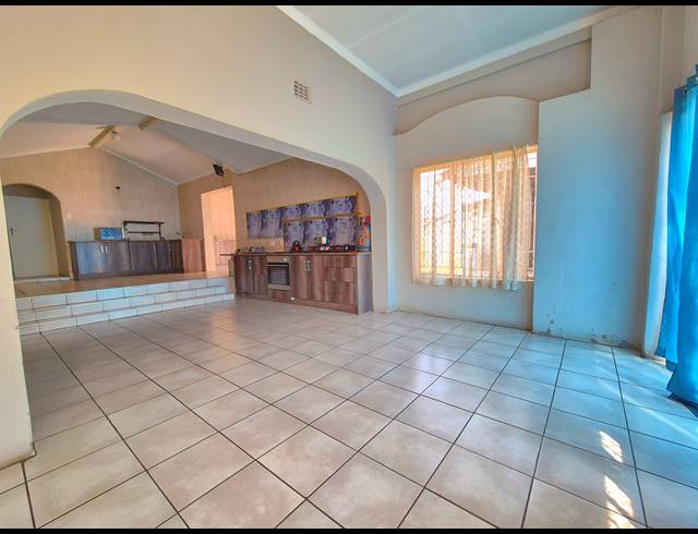 3 BEDROOM HOUSE FOR SALE IN DALVIEW
